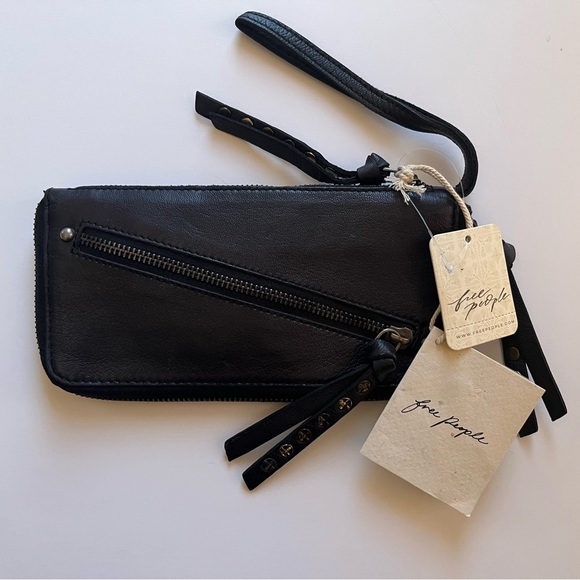 We The Free | NWT Distressed Leather Wristlet Wallet - Picture 2 of 5